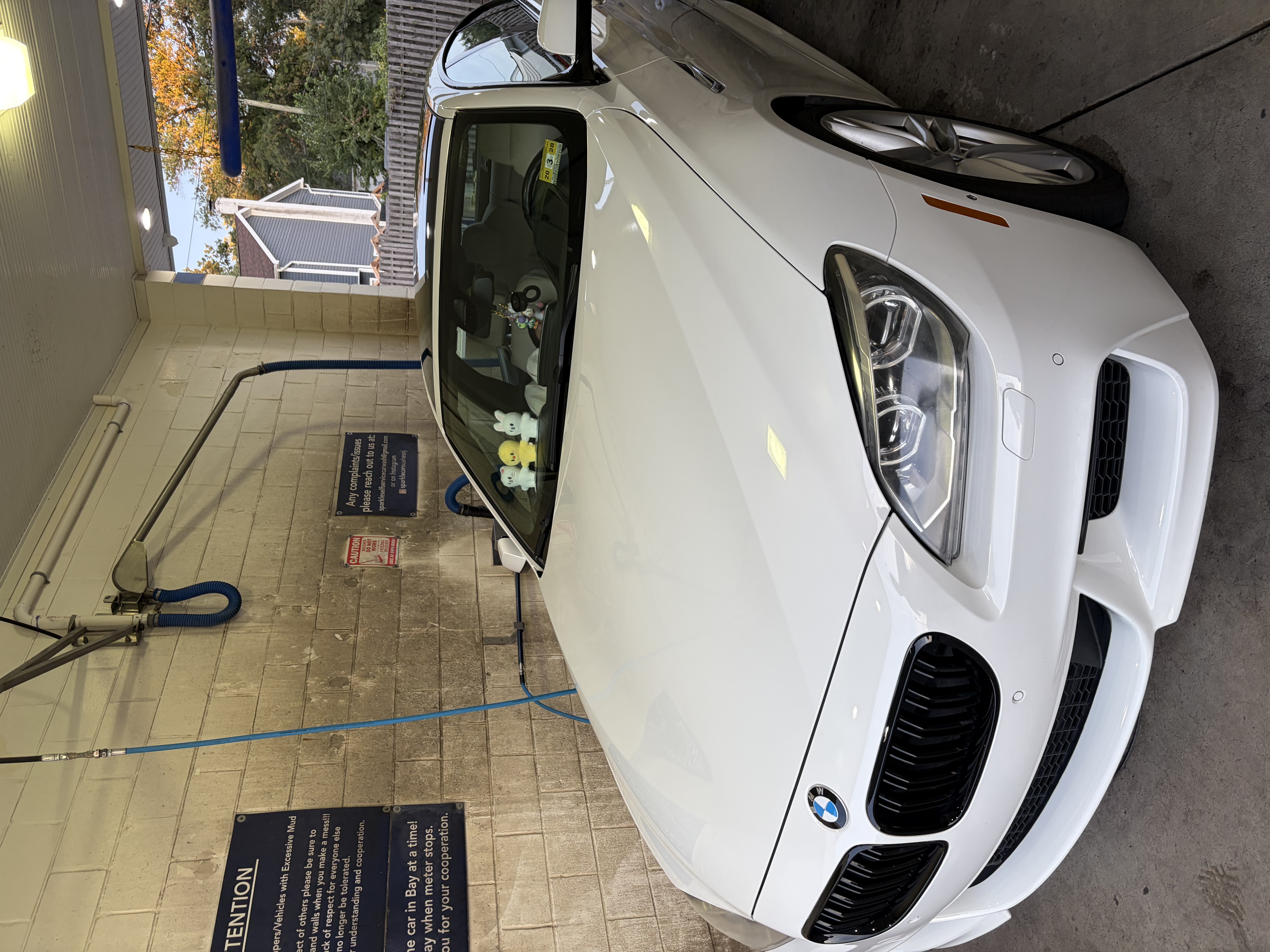 RU vehicle interior and exterior cleaning, maintenance and maintenance services